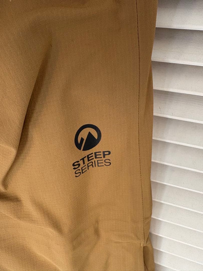 【美品・人気色】THE NORTH FACE レディーススノボウェアベージュS