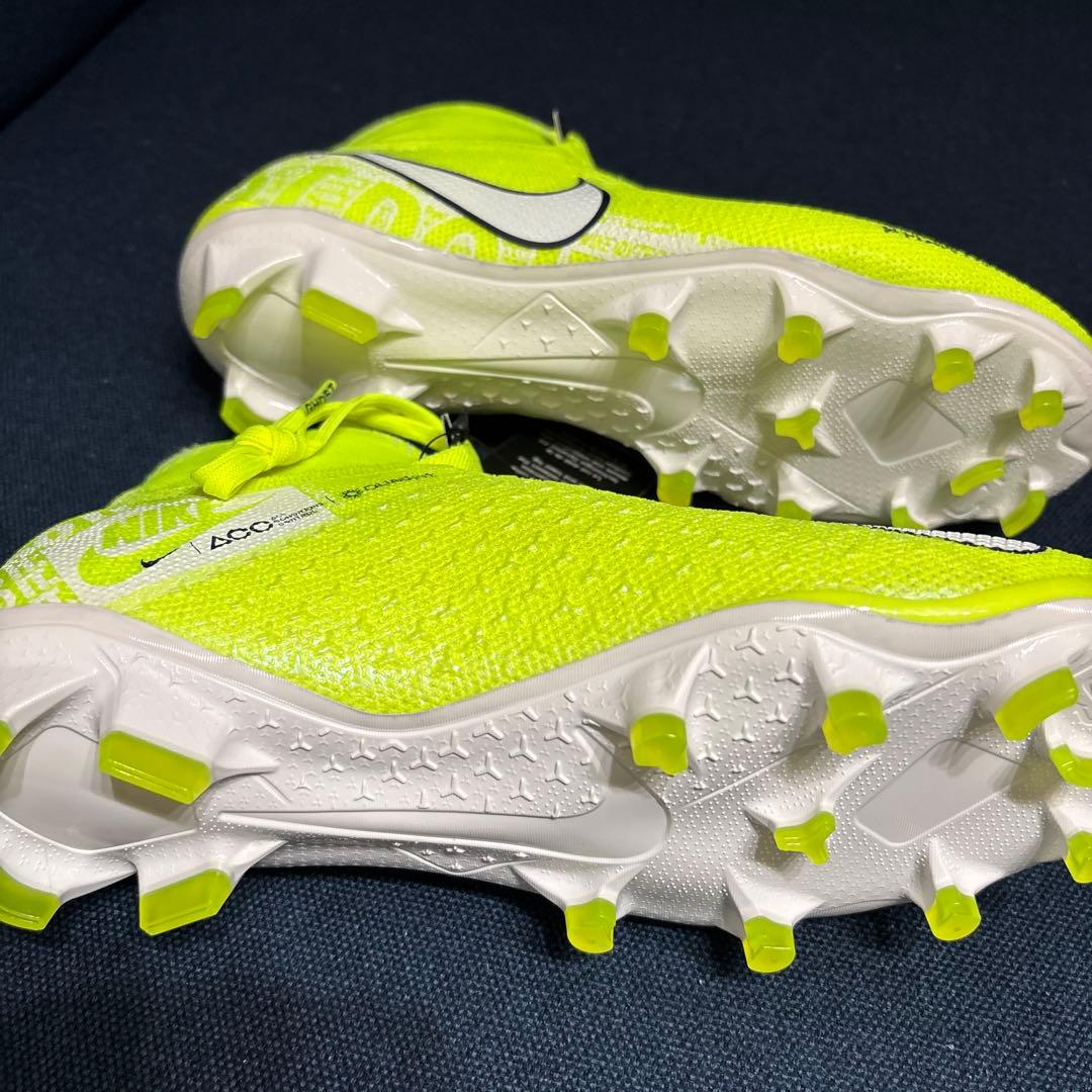 4/8のみこの価格　NIKE ファントムビジョン　DF FG 24.0