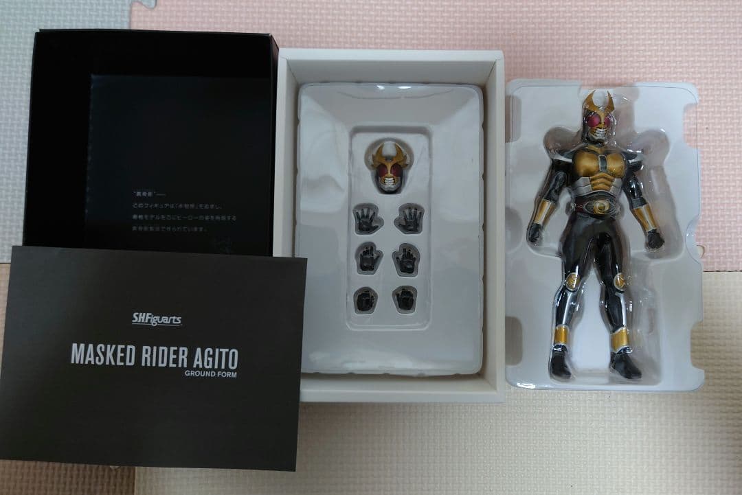S.H.Figuarts（真骨彫製法） 仮面ライダーアギト グランドフォーム