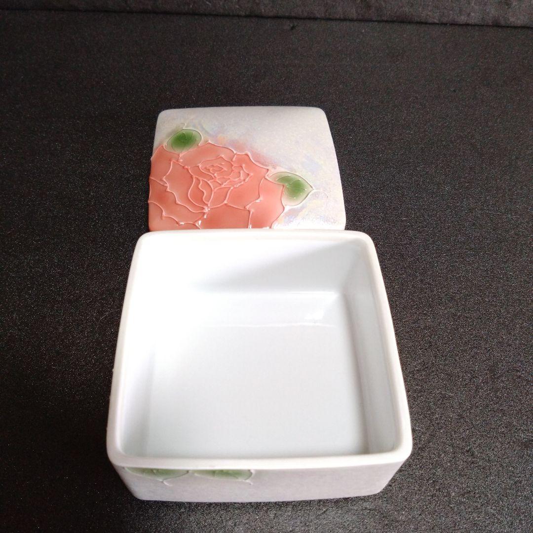 新品 有田焼 文山窯 薔薇柄 陶箱小
