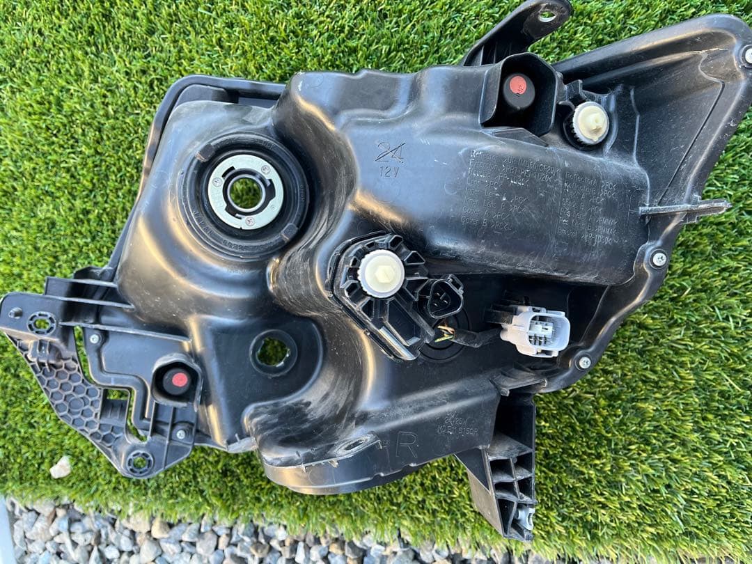 タントカスタム　l600s ヘッドライト