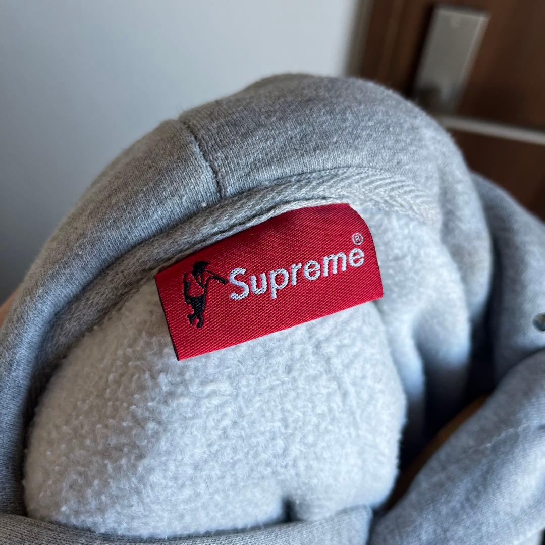Supreme パーカー　グレー