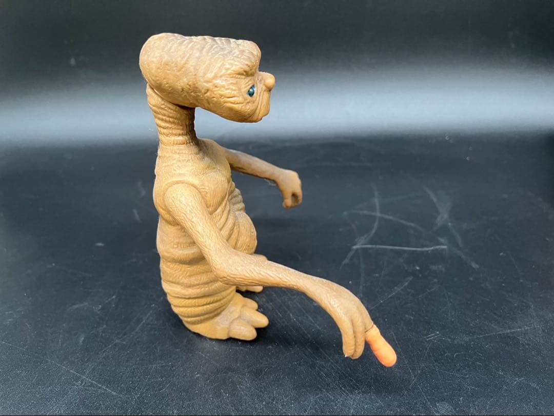 ◯ET 光るフィギュア ヴィンデア