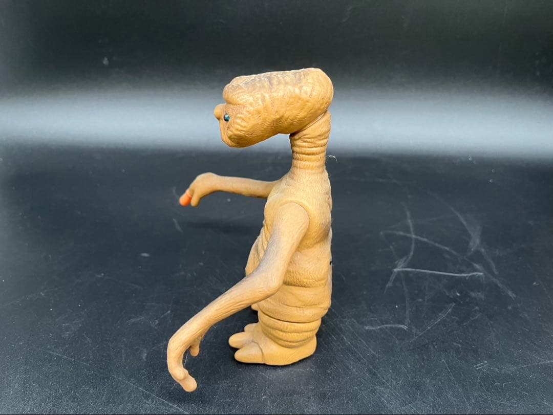 ◯ET 光るフィギュア ヴィンデア