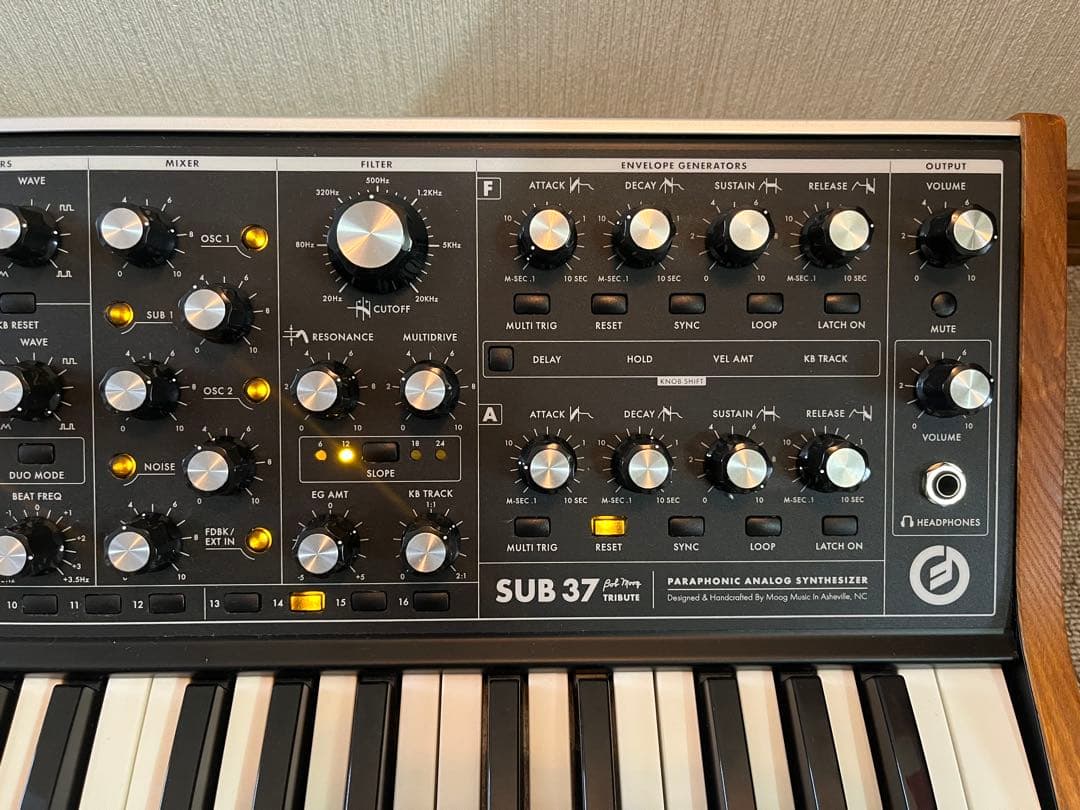 Moog SUB 37 パラフォニックアナログシンセサイザー