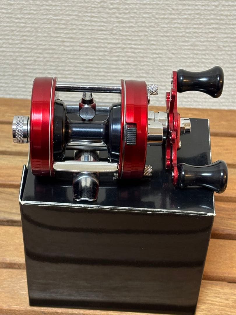 ABU アンバサダー2500Cレッド