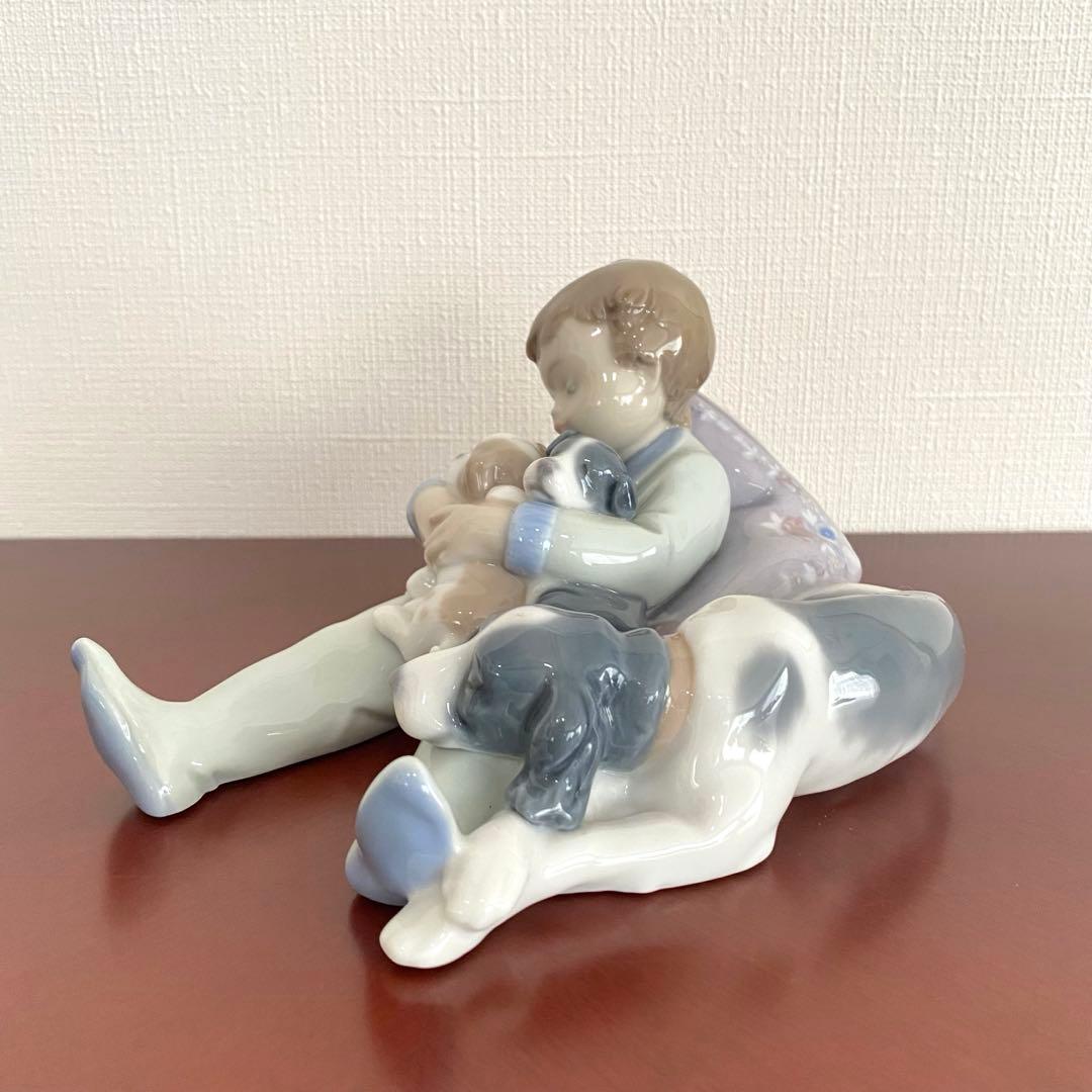 LLADRO リヤドロ　『 みんなおねんね 』 犬 置物