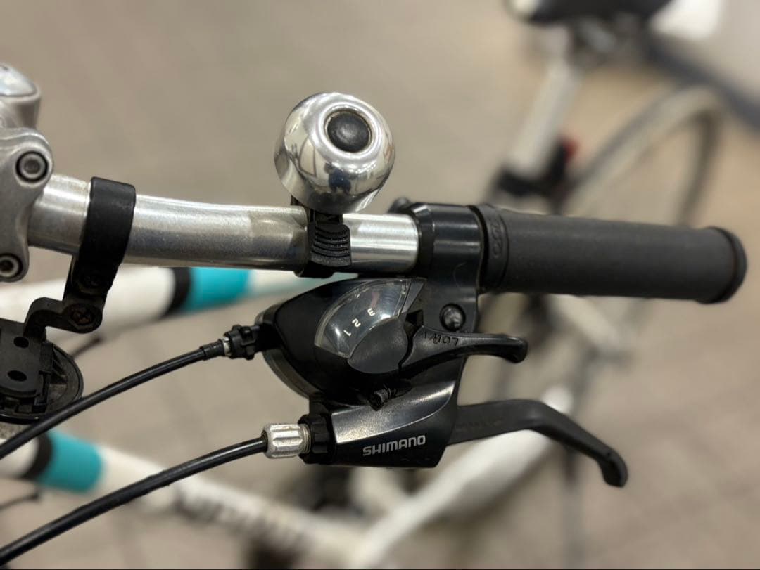 CHEVAUX クロスバイク 700C ホワイト
