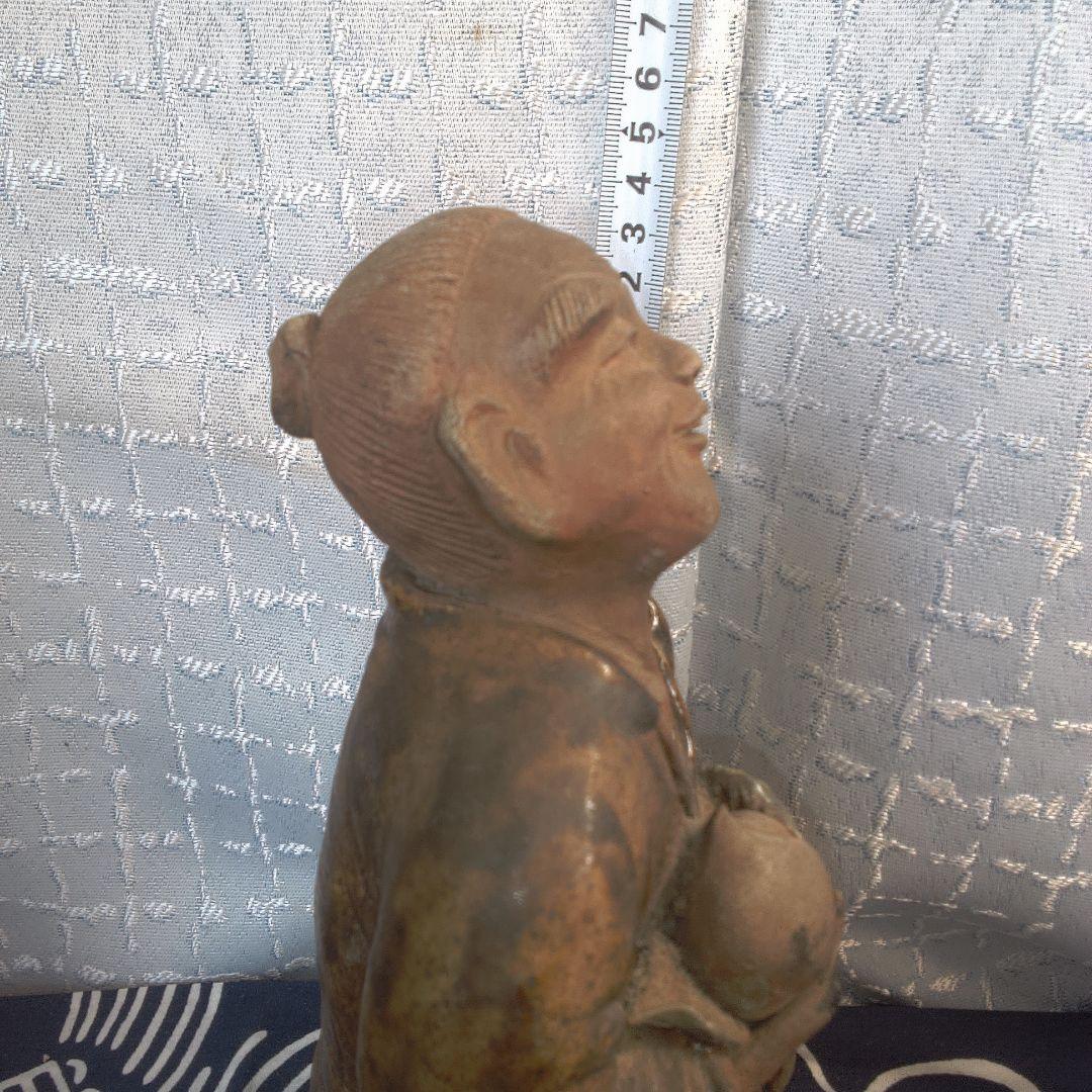 骨董９ 二六焼？親指欠損あります注意。陶器製 笑顔の僧侶像 約20cm