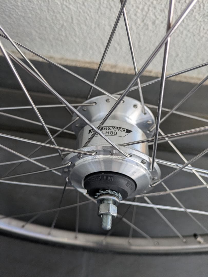 米*也様 2/24削除【新古品】自転車　前輪　27インチ