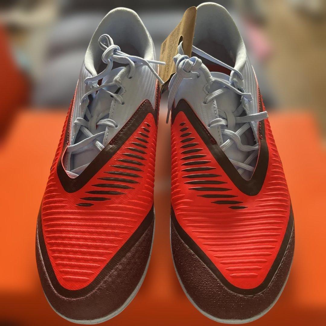 新品タグ付き　Nike ファントム6LOW ACAD IC ￼サッカーシューズ