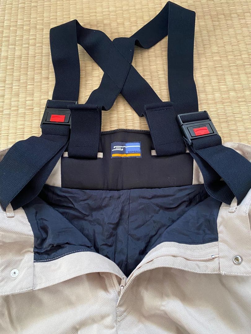 スノーボードウェア 赤色 ベージュ