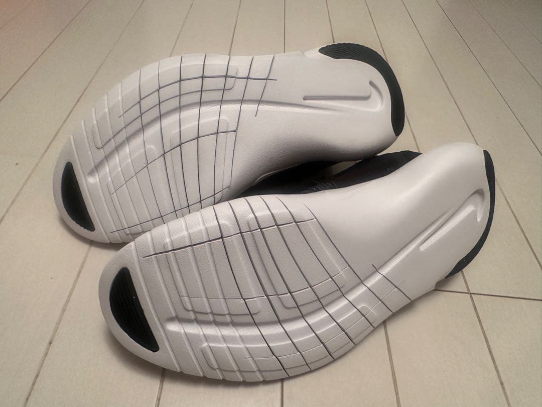 NIKE フリーラン　NN 27.5