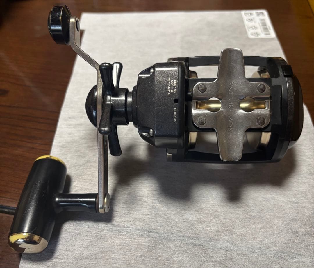 ダイワ 巨鯉 40W ベイトリール