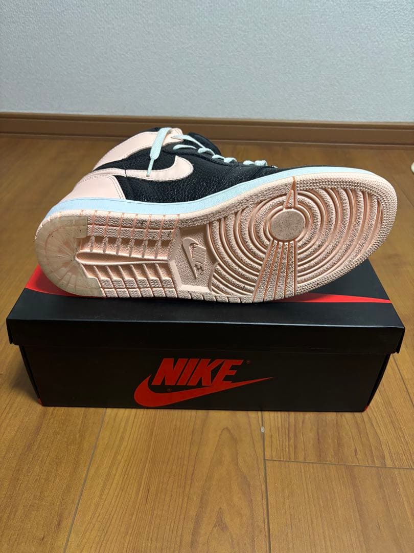 NIKE Air Jordan 1 レトロハイ OG クリムゾンティント