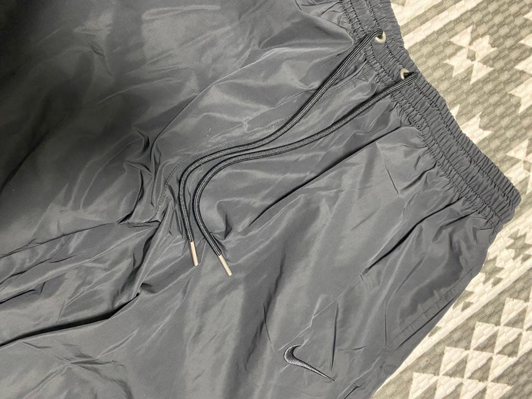 新品　ナイキ　メンズ　パンツ　ウィンドブレーカー　裏メッシュ　ブラックM