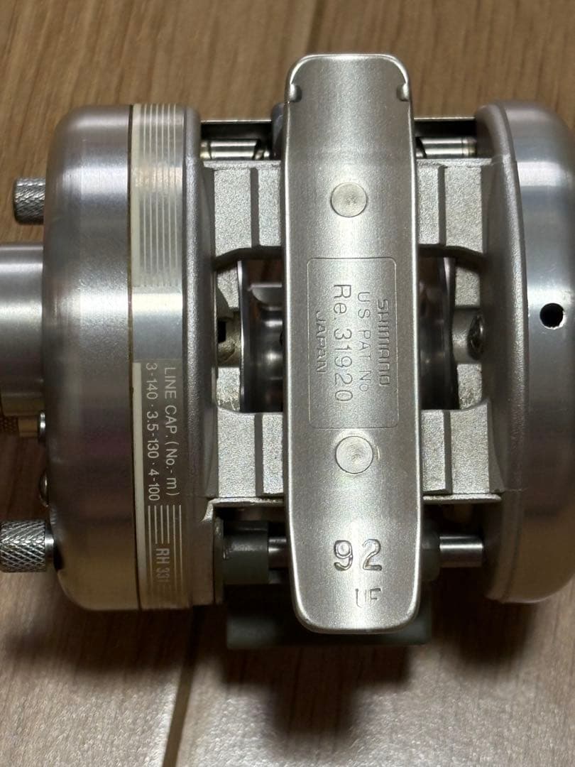 91カルカッタ100 シマノ 初代 ベイトリール ビンテージ SHIMANO