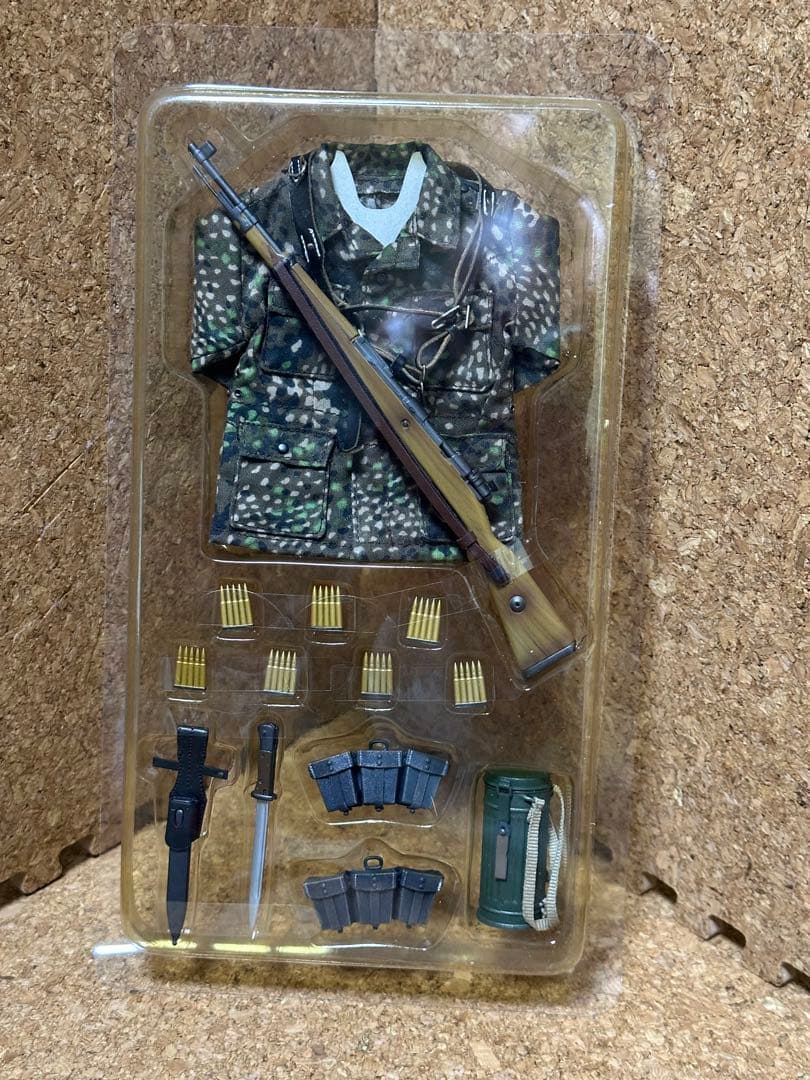 希少品　ドラゴンモデルズ　SS装甲師団　装甲擲弾兵　 R75 バイク兵
