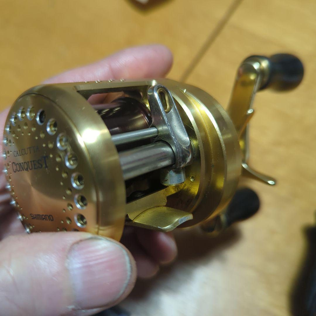 SHIMANO CALCUTTA CONQUEST ベイトリール