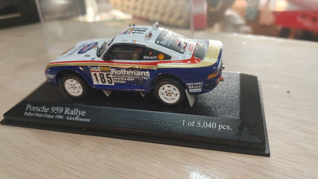 Porsche 959 Rallye ミニカー 1/43Minichamps