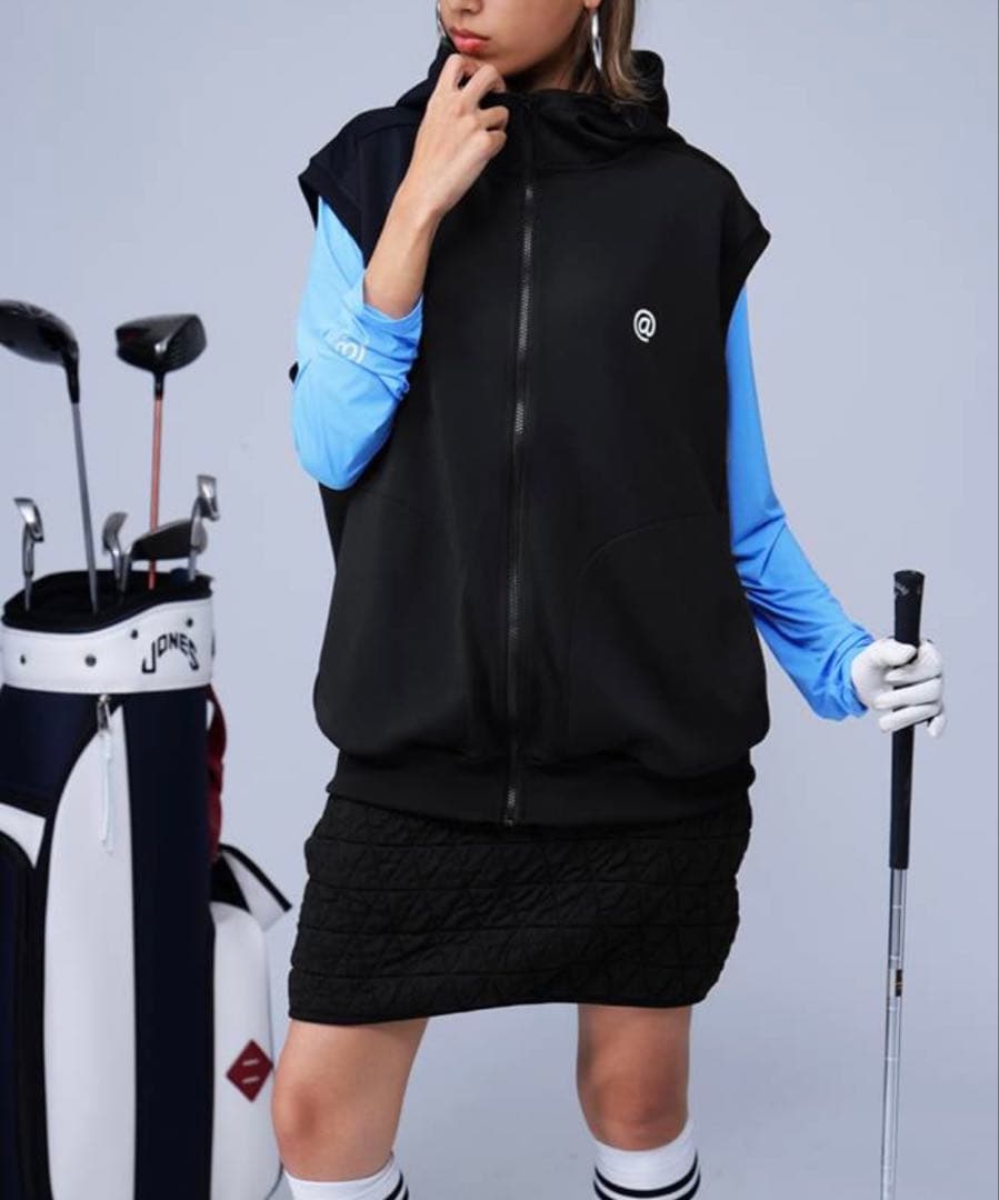 【極美品】Seventytwo CLUBHOUSE フーディーベスト 黒