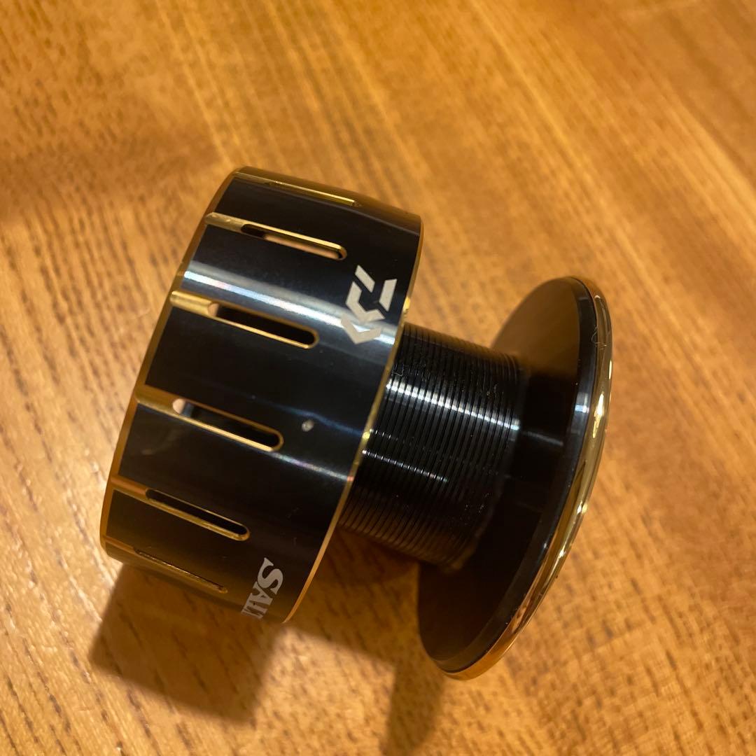パーツDAIWA 23SALTIGA5000-XH 純正スプール組 【傷あり】