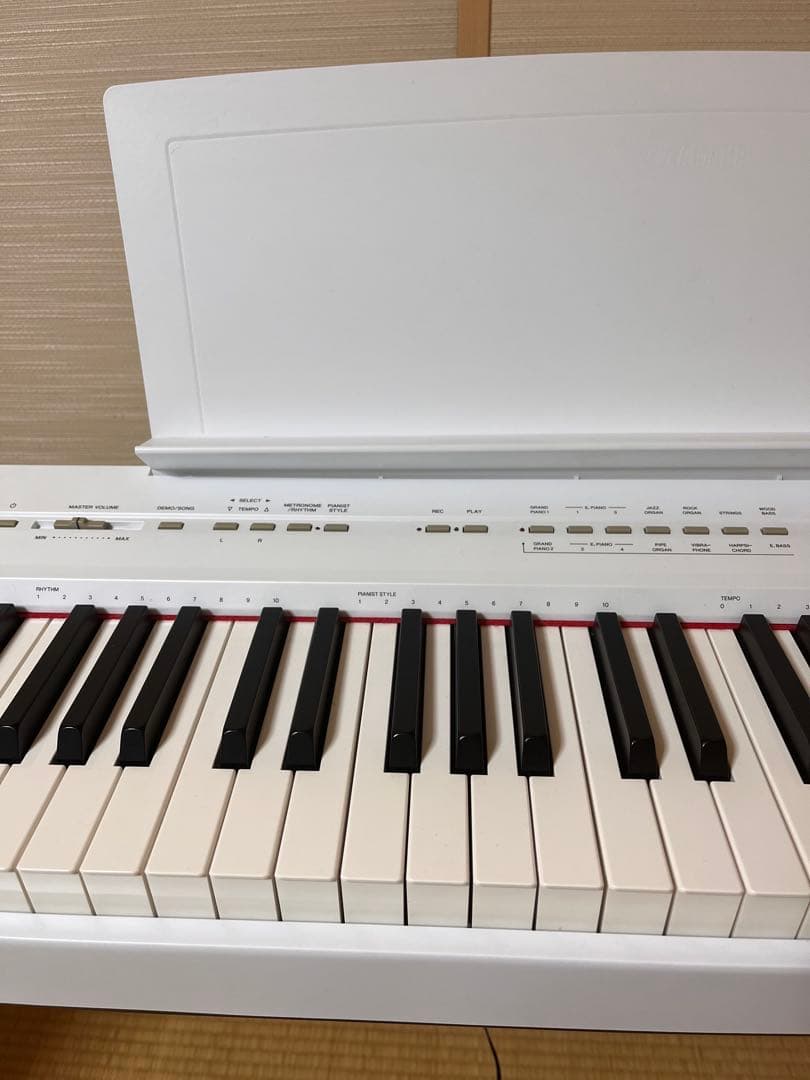 Yamaha P-105 ホワイト 電子ピアノ　スタンド付き