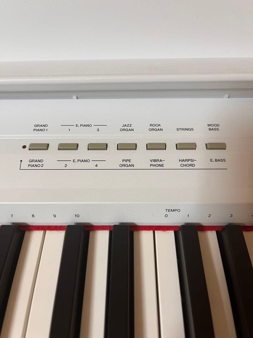 Yamaha P-105 ホワイト 電子ピアノ　スタンド付き