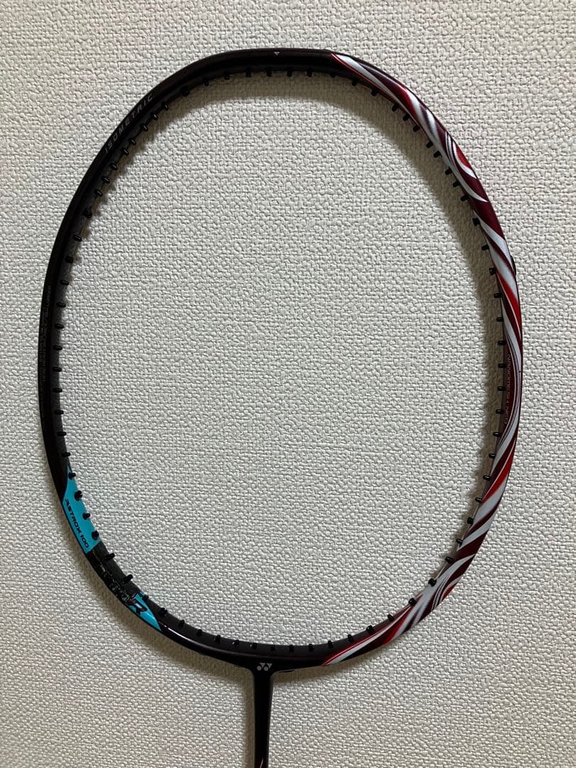 アストロクス100 ツアー バドミントンラケット