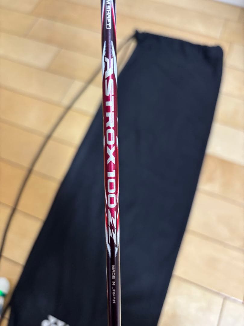 美品 YONEX ASTROX 100 ZZ バドミントンラケット