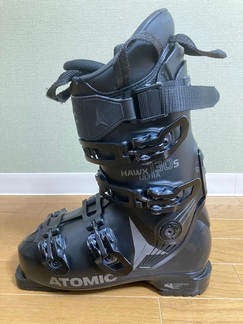 アトミックスキーブーツ　HAWX ULTRA 130 S