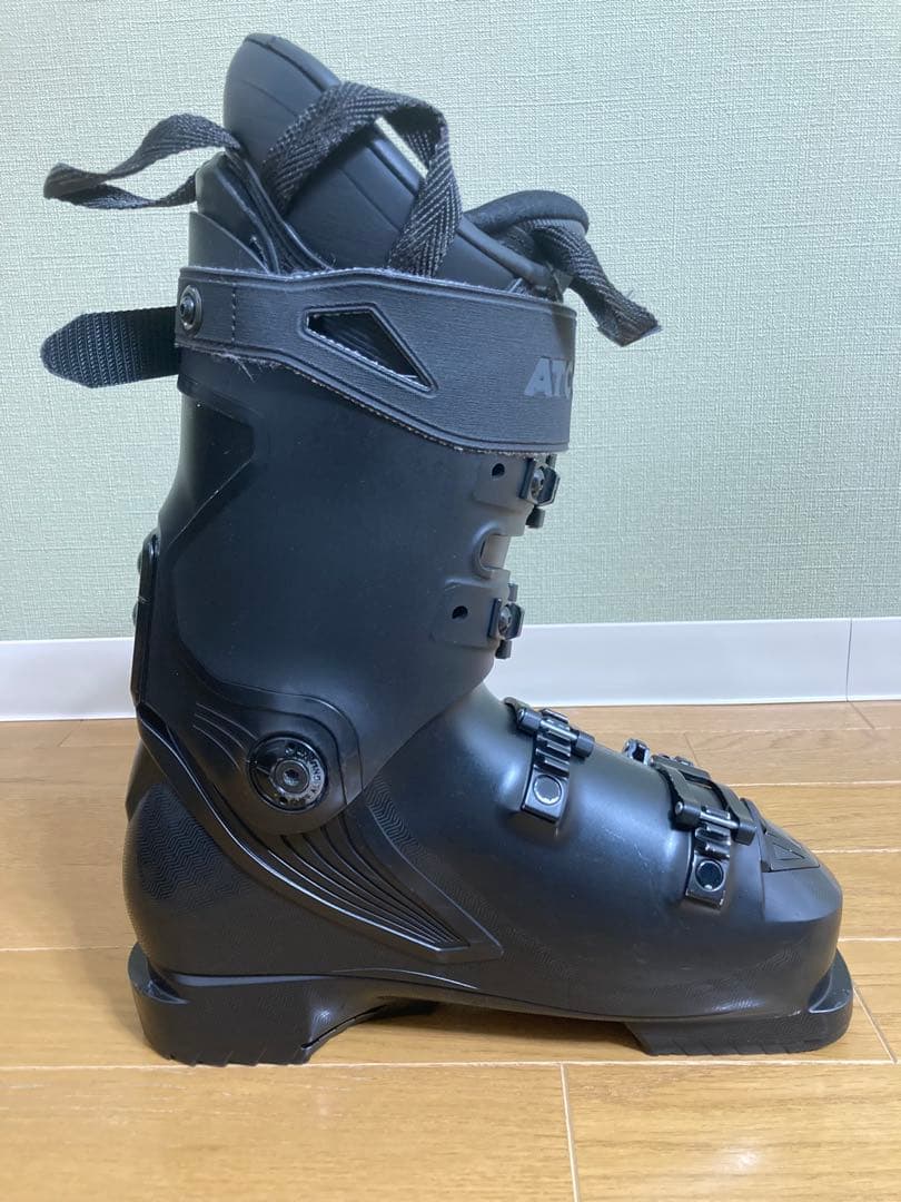 アトミックスキーブーツ　HAWX ULTRA 130 S