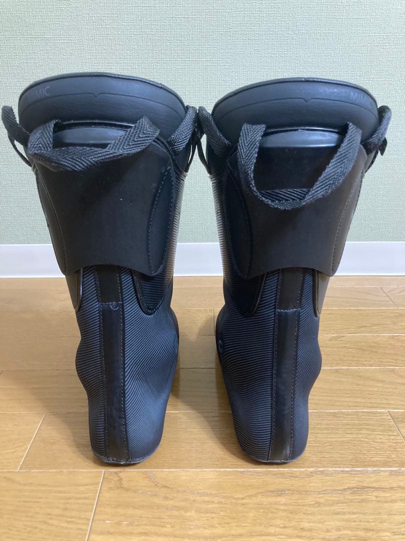 アトミックスキーブーツ　HAWX ULTRA 130 S