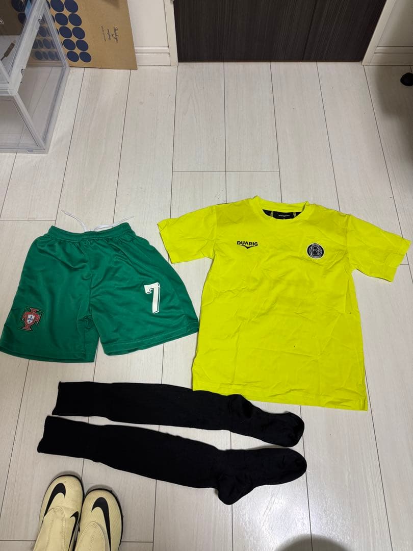 ほぼ新品 サッカー豪華10点セット 130cm シューズ19cm ボール付