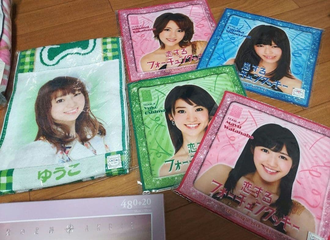 AKB48グループCD枚　DVD枚グッズ、タオル、ティシャツ　まとめ買い　セット
