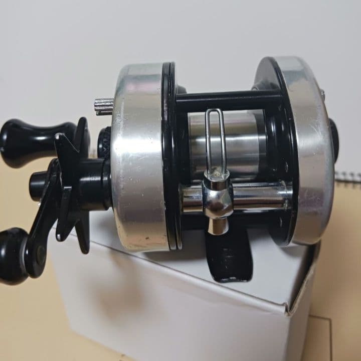 Pflueger 2600 ダブルハンドルリール