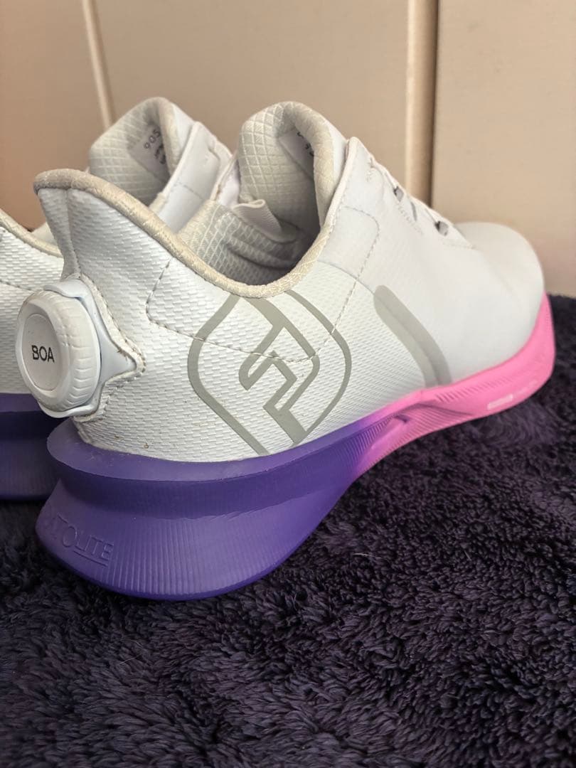 美品FootYoy ゴルフシューズ boa シロ 白25 NEW BALANCE