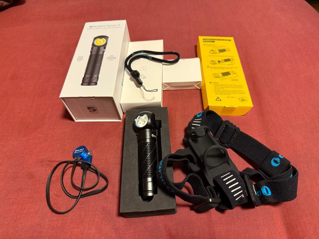 Olight Perun 2 ヘッドライト