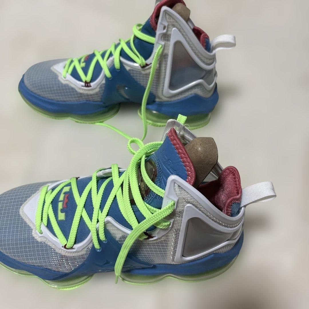 定価税込26400円　ナイキLEBRON 19 XIX 新品未使用26.5㌢
