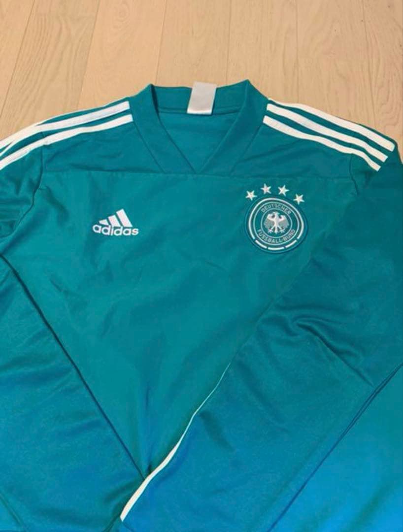 Adidas ドイツ代表　M トレーニングトップ