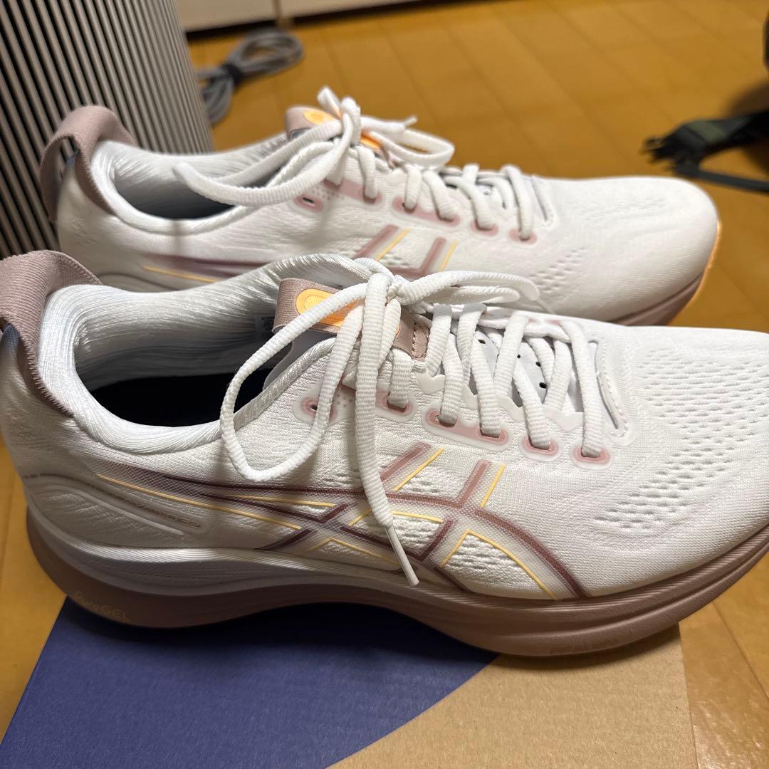 美品asics ゲルカヤノ32 26cm
