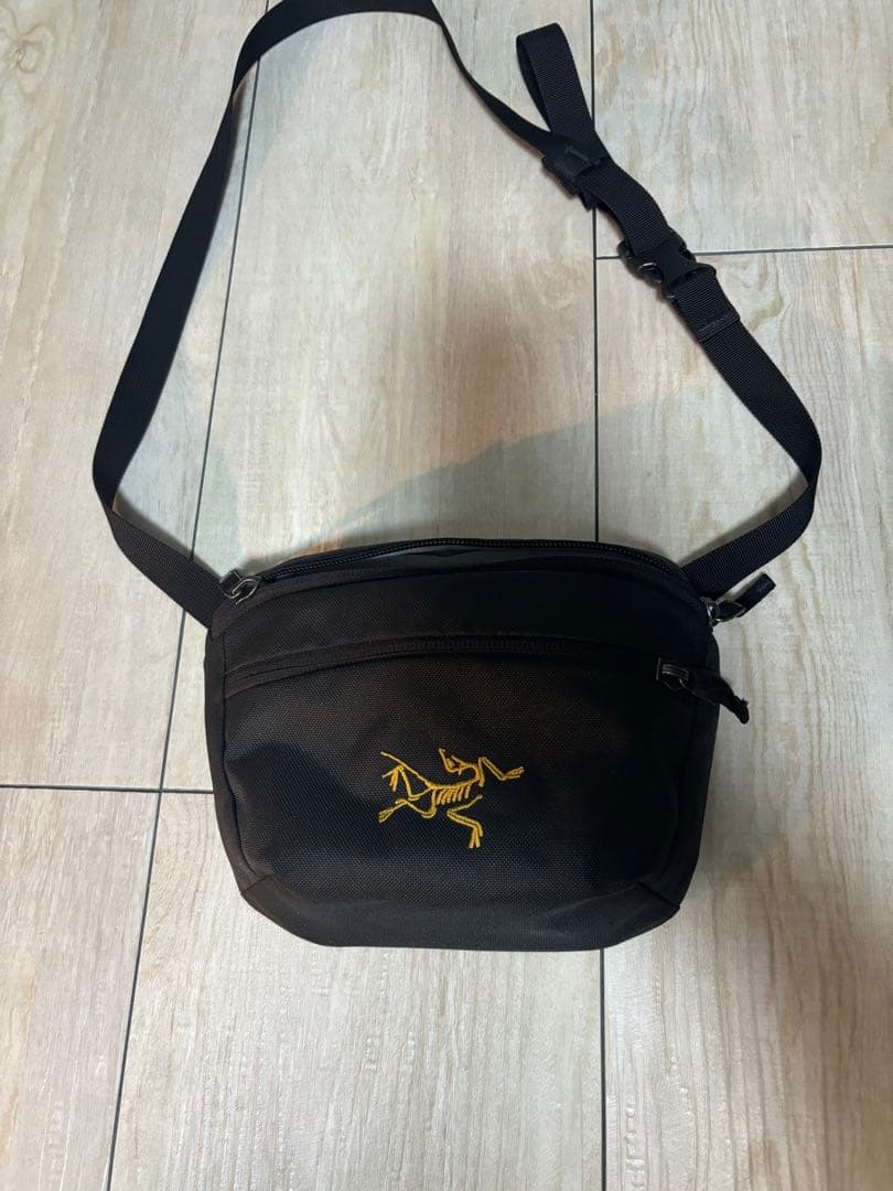 Arc'teryx ショルダーバッグ 黒