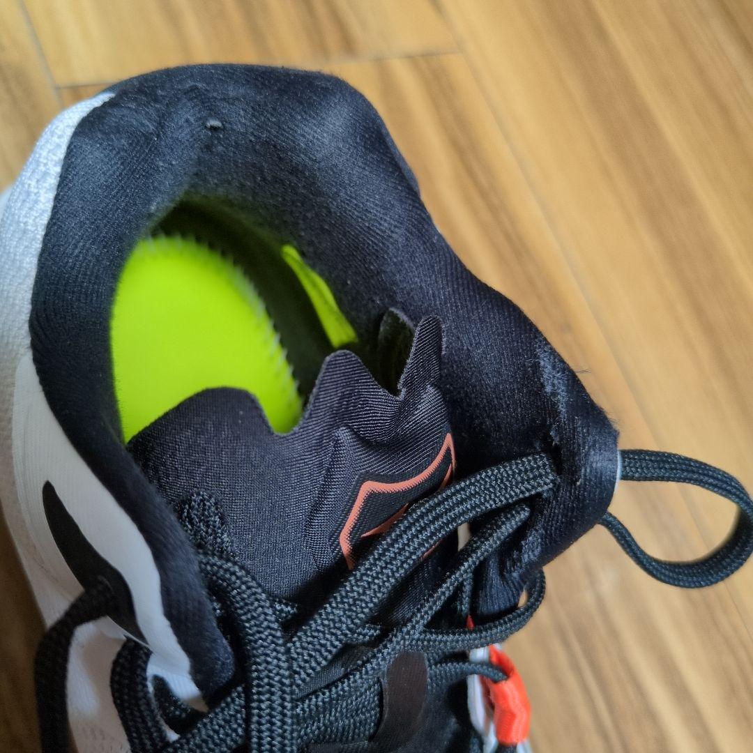 Mizuno Wave Lightning Z6 ミドルカット　24cm