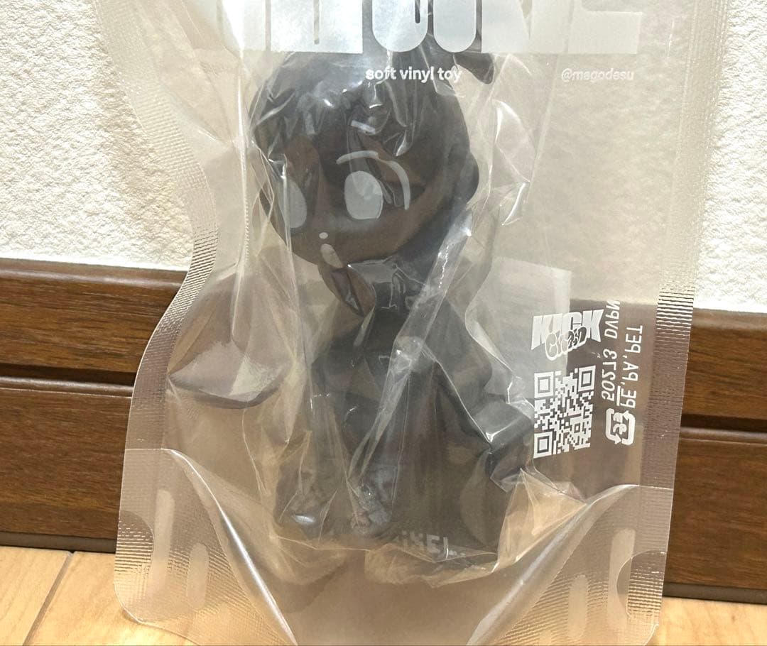 【KICKちゃん ソフビ 個展限定グレー】