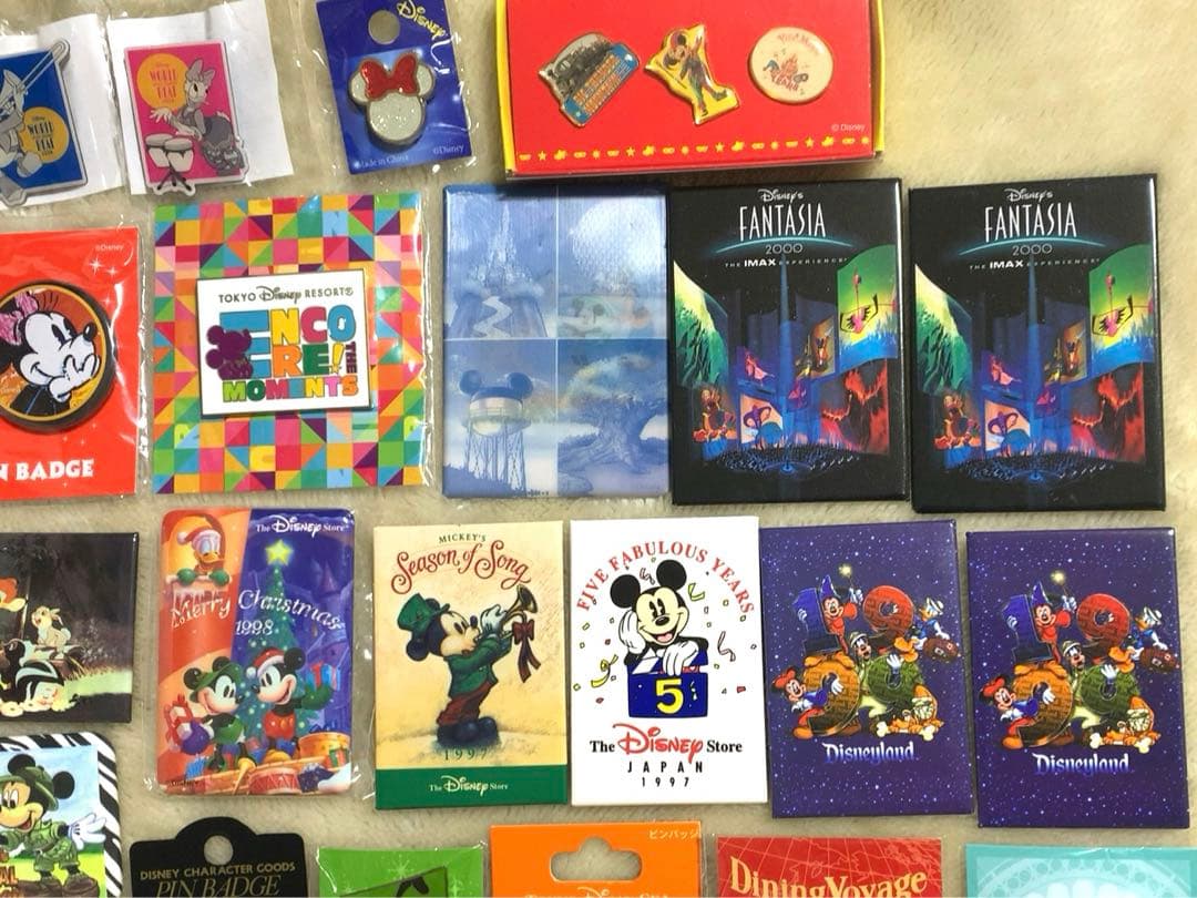 ディズニー ピンバッジ ピンズ 缶バッジ まとめ売り 43点