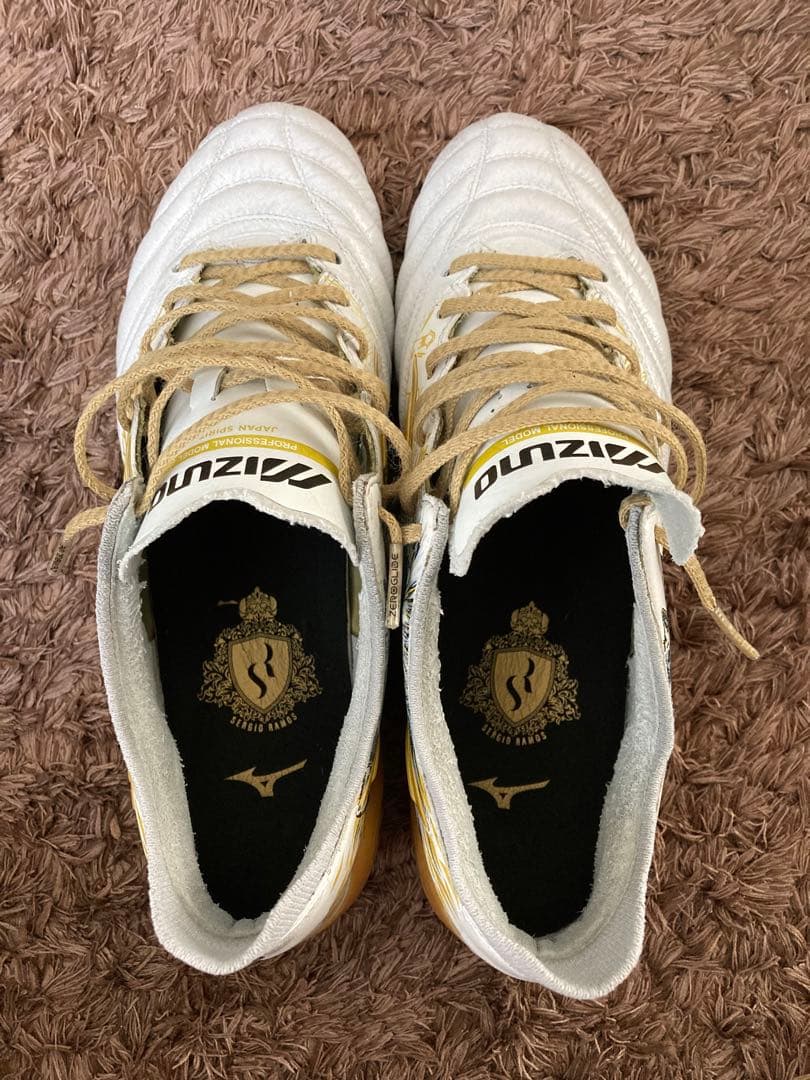MIZUNO MORELIA NEO3 SR4 セルヒオ・ラモス　モデル