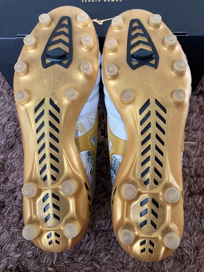 MIZUNO MORELIA NEO3 SR4 セルヒオ・ラモス　モデル