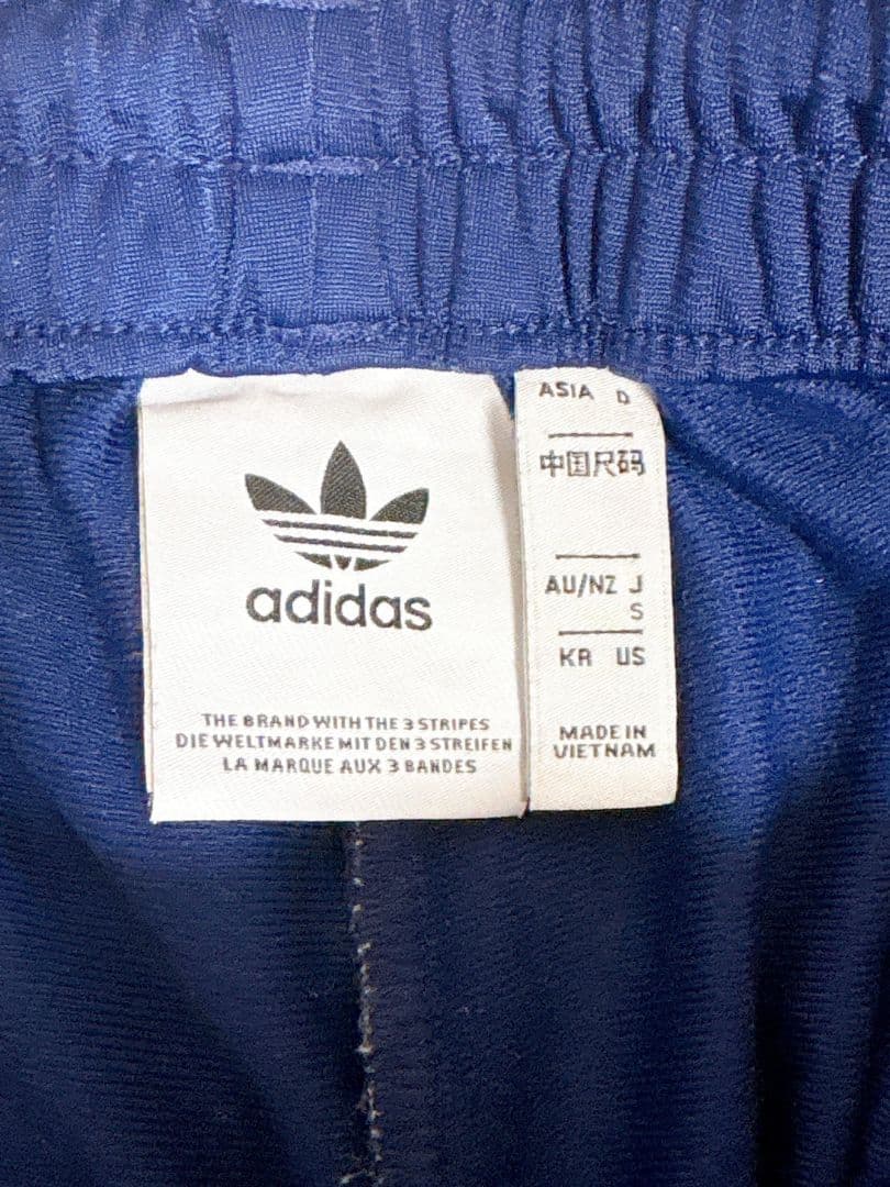 アディダスadidas　レディース　ジャージ上下　セットアップ　ネイビー青パンツ