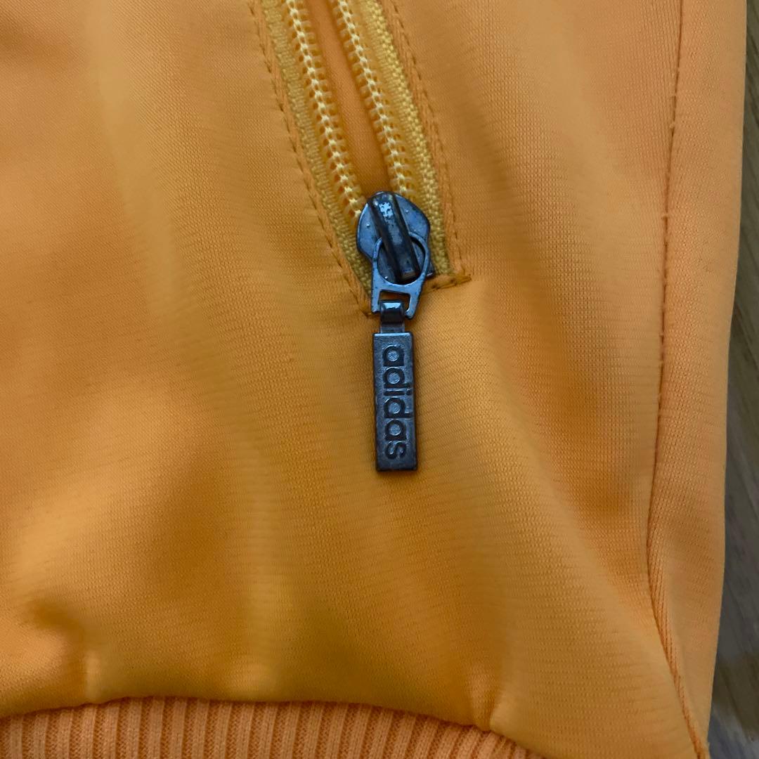 adidas トラックジャケット　オレンジ