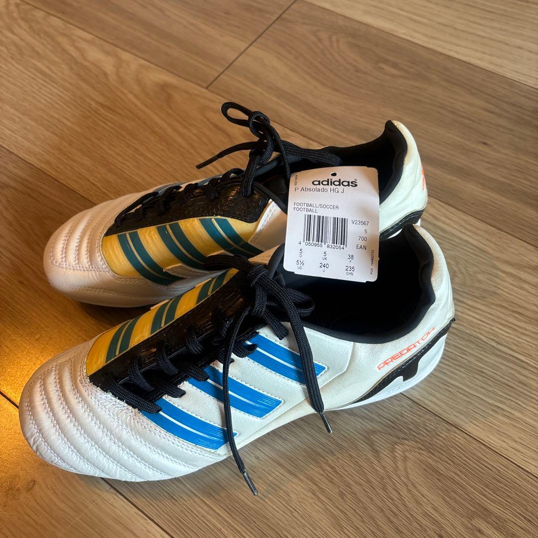 期間限定値下げ❗️adidas サッカーシューズ ホワイト/ブルー